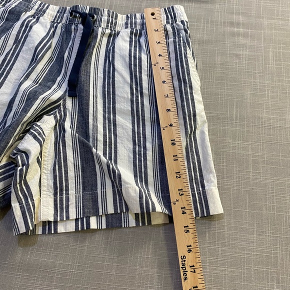 L. L. Bean Women’s Shorts. Women’s size 8 - Picture 8 of 14